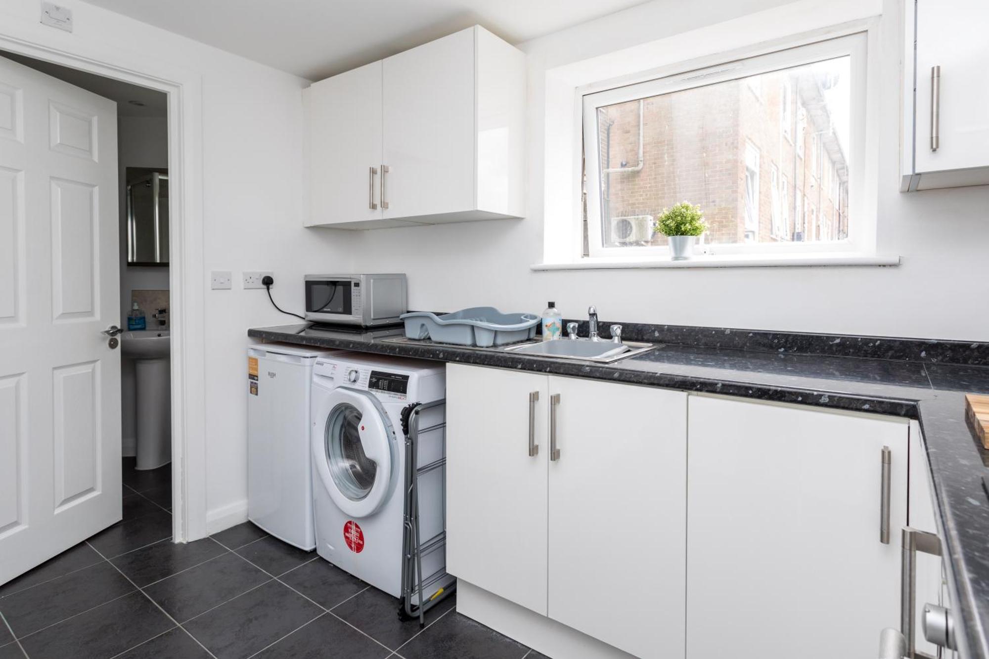 Flat 7- Spacious Studio Flat In The Heart Of Crawley Eksteriør billede