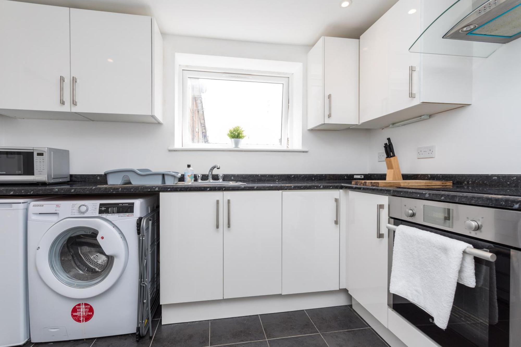 Flat 7- Spacious Studio Flat In The Heart Of Crawley Eksteriør billede