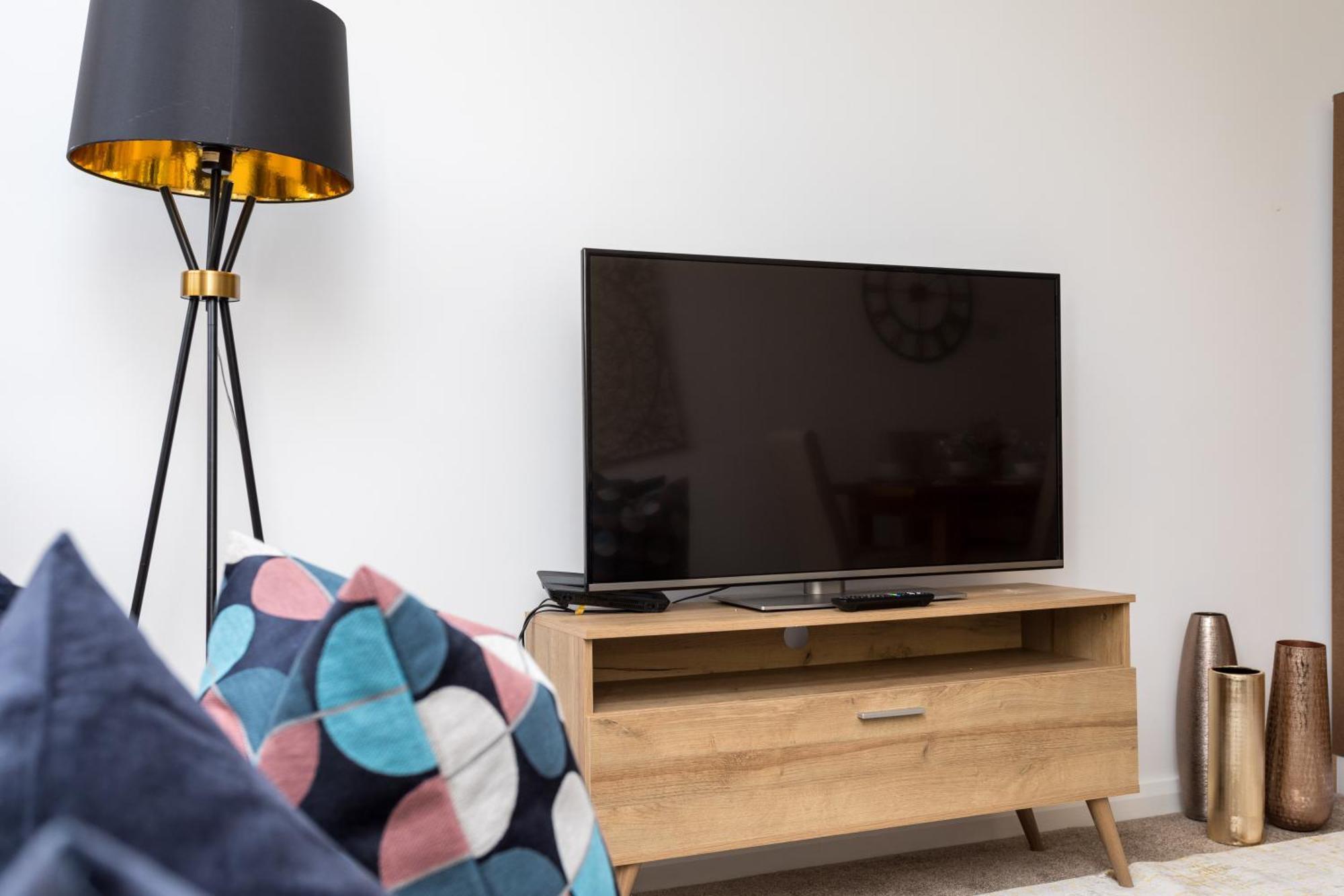 Flat 7- Spacious Studio Flat In The Heart Of Crawley Eksteriør billede